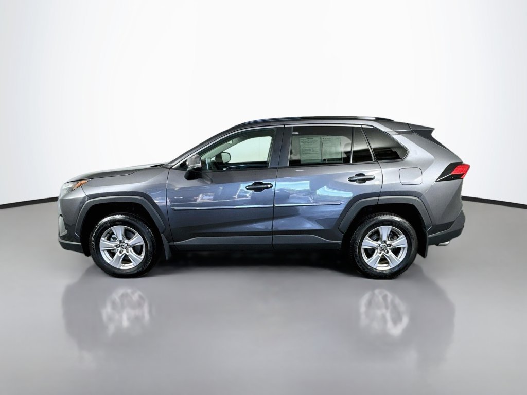 Used 2025 Toyota RAV4 XLE w/ Weather Package AWD/4WD image 5