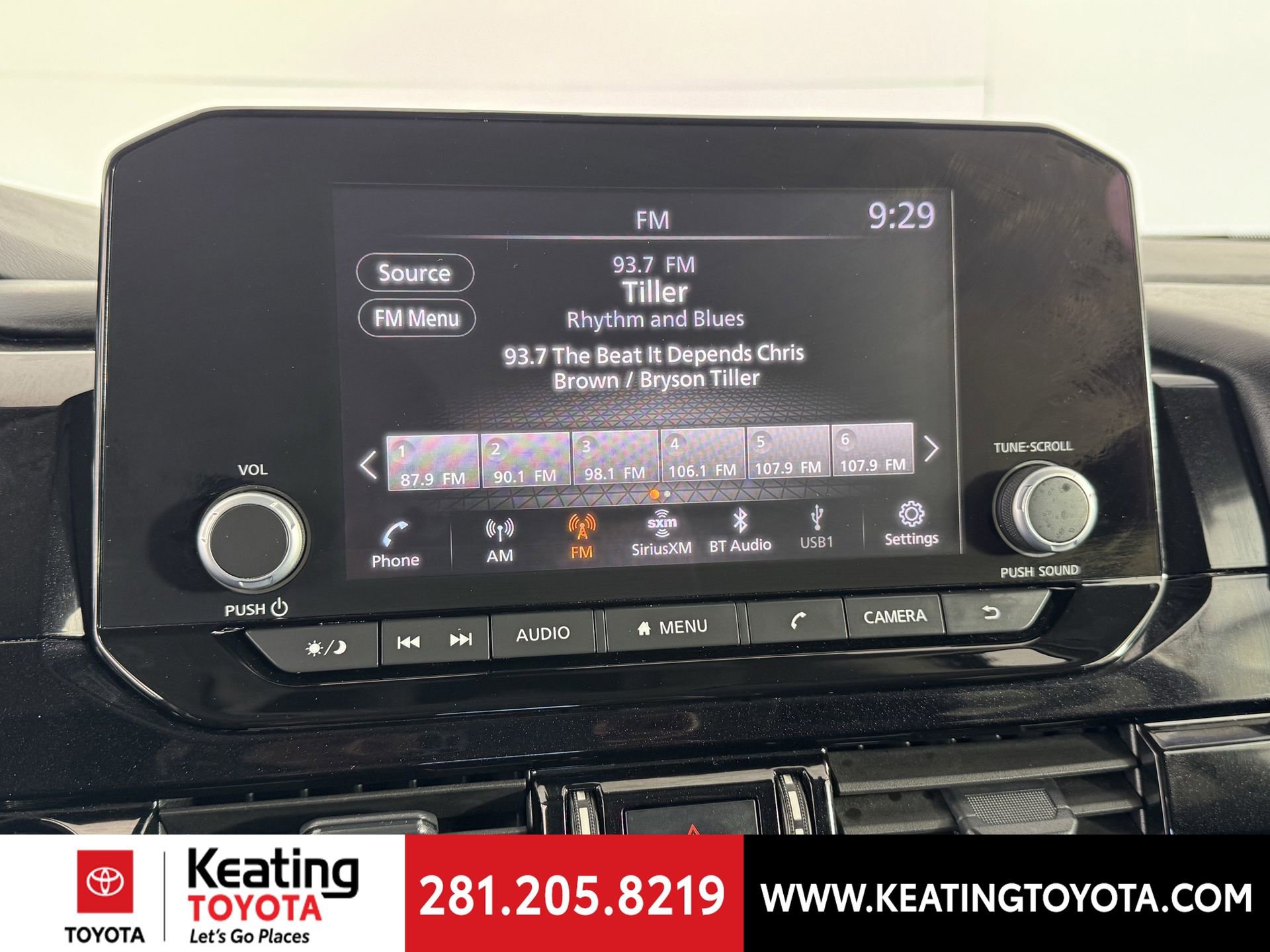 Used 2024 Nissan Pathfinder SV image 19