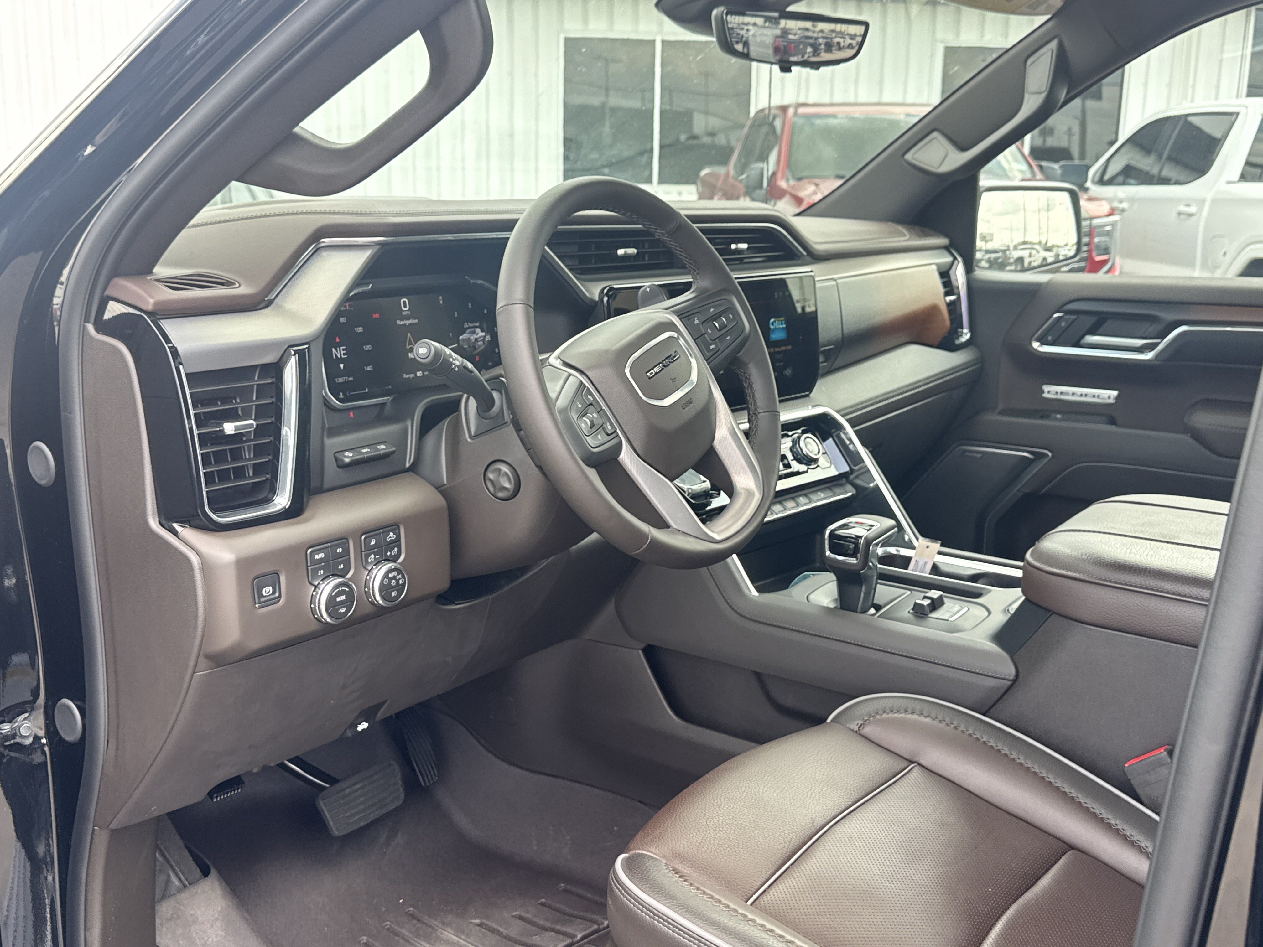 Used 2026 GMC Sierra 1500 Denali w/ Denali Reserve Package AWD/4WD image 8