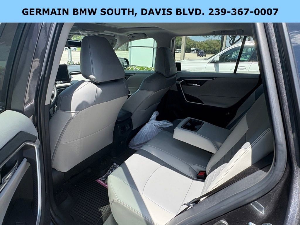 Used 2023 Toyota RAV4 XLE Premium image 22