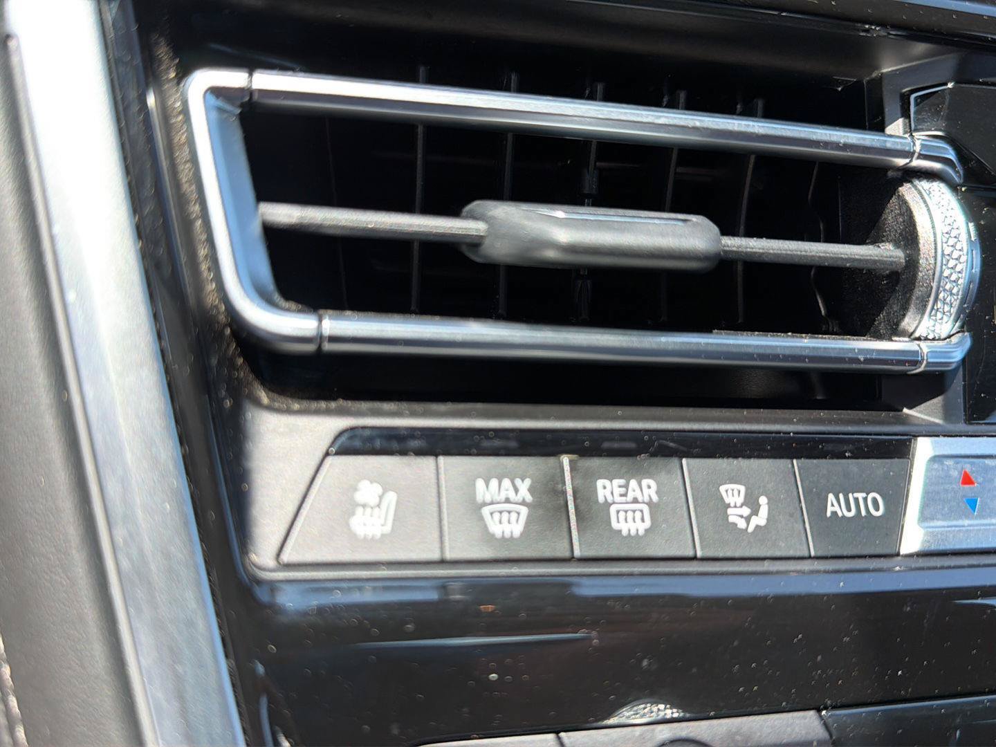 Used 2024 BMW M850i xDrive Convertible AWD/4WD image 25