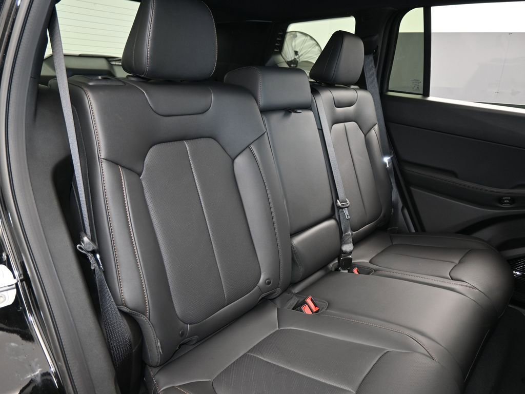 New 2026 Jeep Cherokee Limited image 36