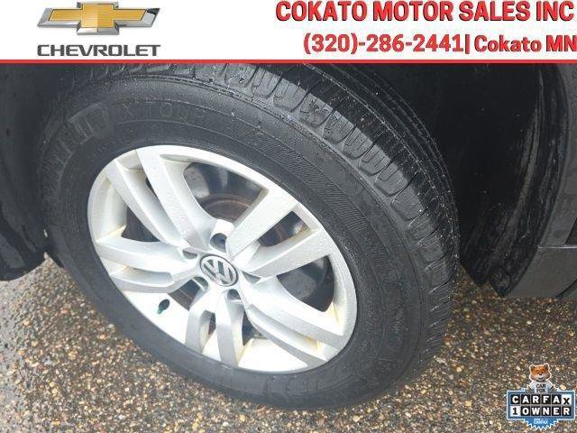 Used 2017 Volkswagen Tiguan S image 7
