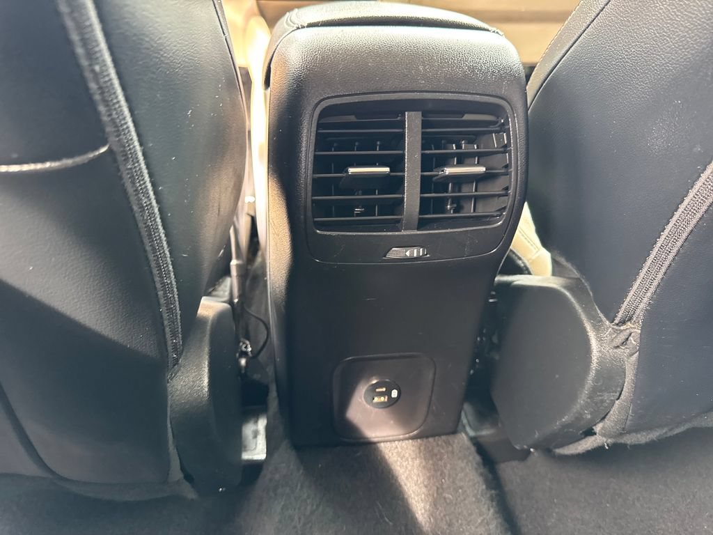 Used 2021 Ford Escape Titanium FWD image 16