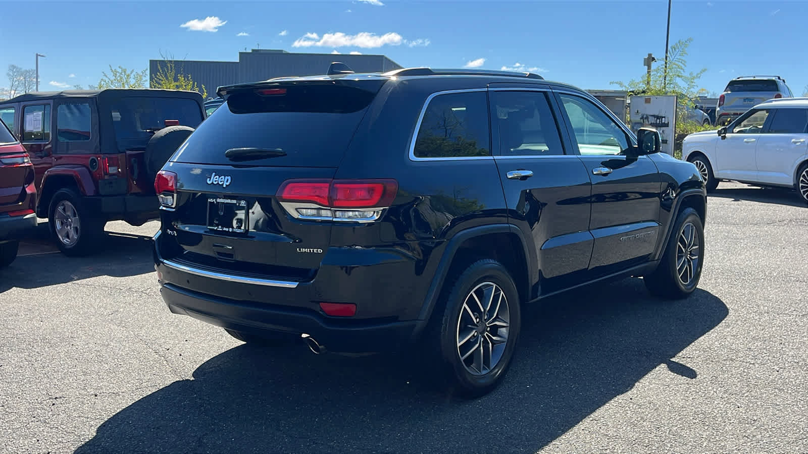 Used 2020 Jeep Grand Cherokee Limited w/ Premium Lighting Group AWD/4WD image 4