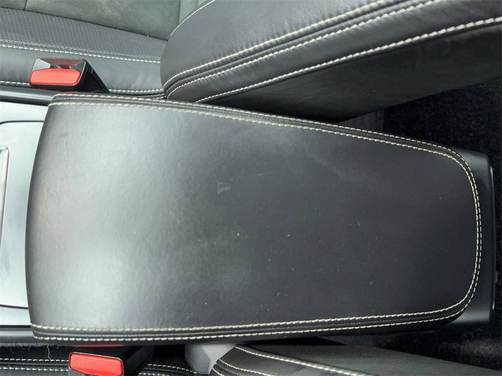 Used 2019 Volvo XC40 T5 R-Design image 33