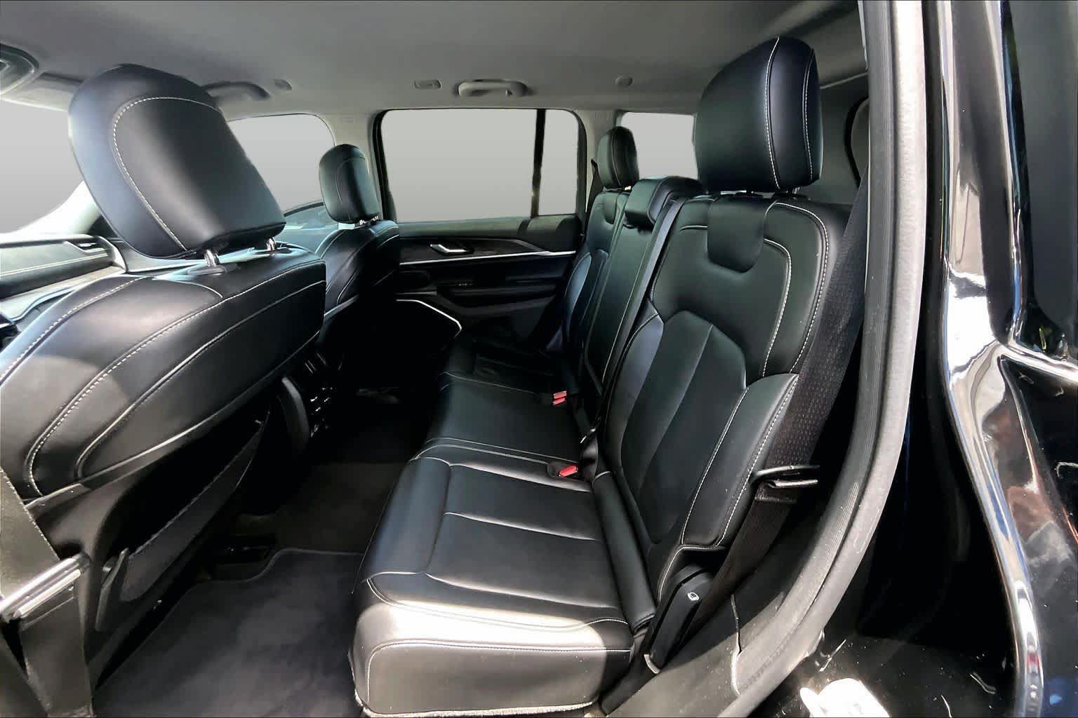 Used 2022 Jeep Grand Cherokee Limited RWD image 21