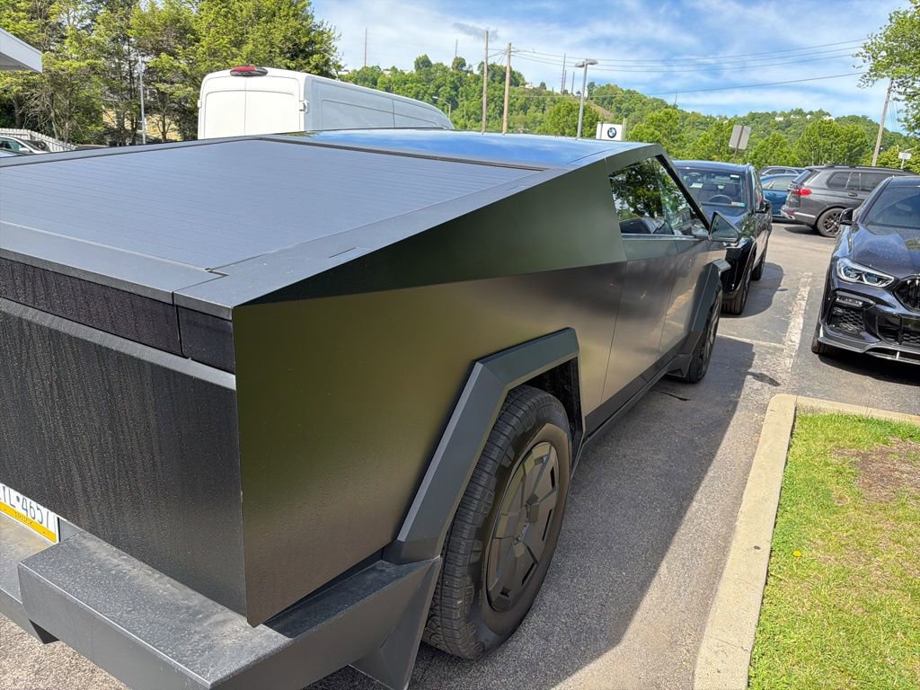Used 2025 Tesla Cybertruck AWD Crew Cab image 7