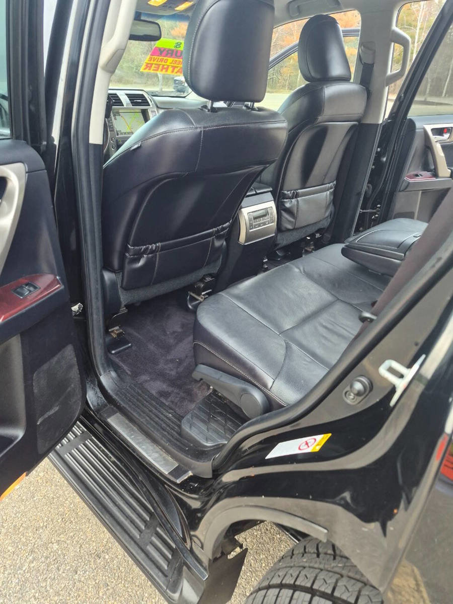 Used 2016 Lexus GX 460 w/ Premium Package AWD/4WD image 15