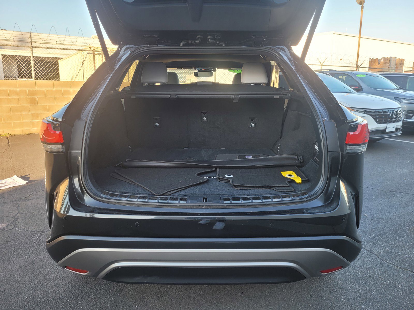 Used 2023 Lexus RX 350 w/ Accessory Package (Z1) image 27