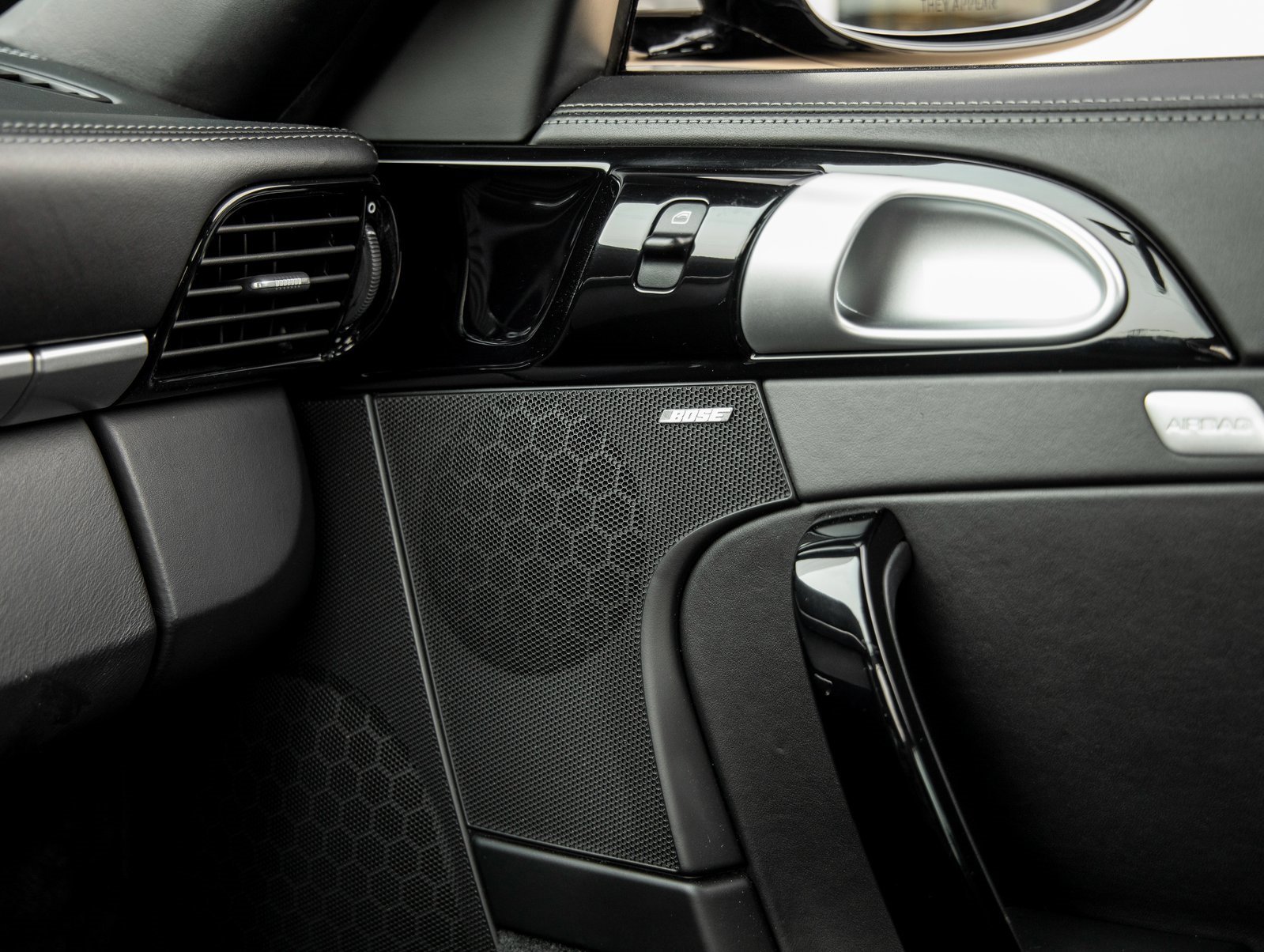 Used 2008 Porsche 911 Turbo image 35