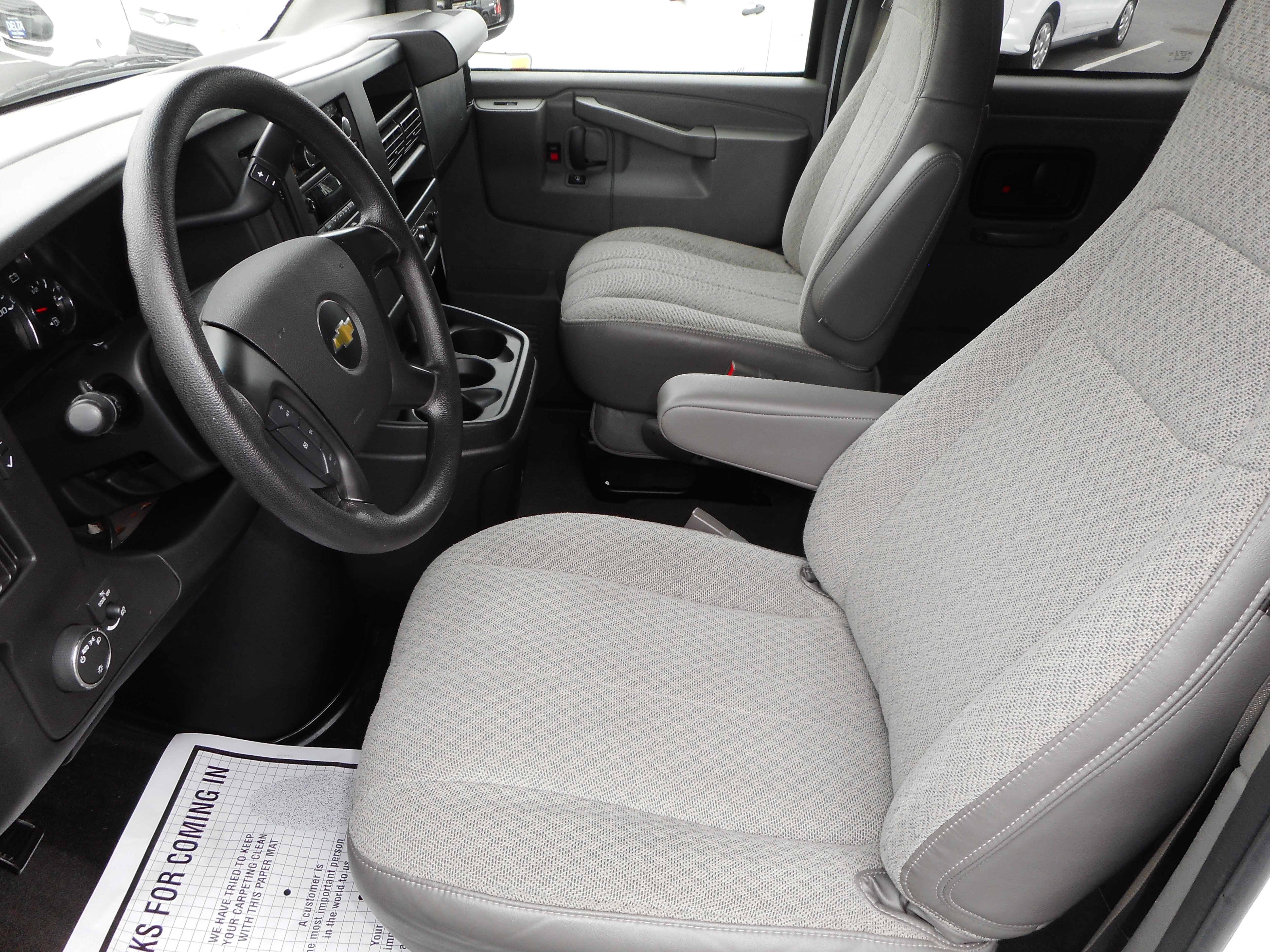 Used 2016 Chevrolet Express 3500 LT w/ LT Preferred Equipment Group RWD image 13