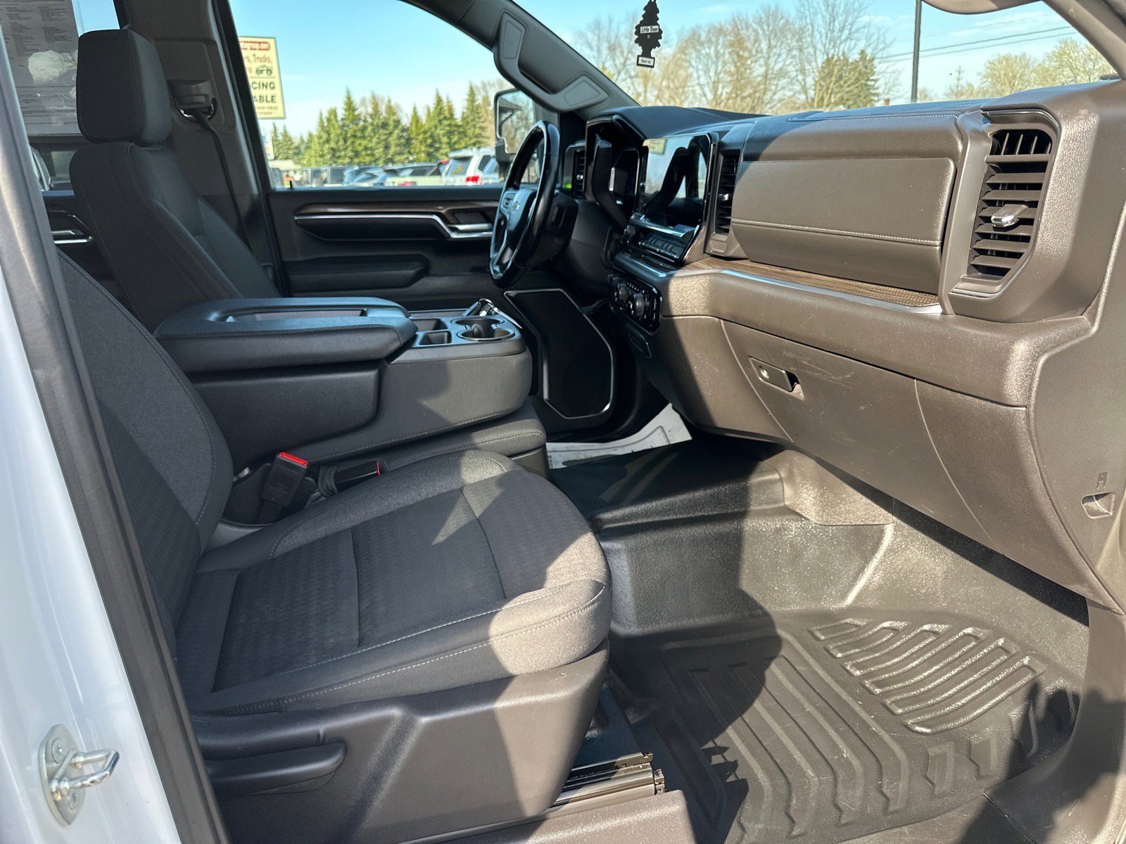 Used 2024 Chevrolet Silverado 3500 LT w/ Convenience Package AWD/4WD image 28