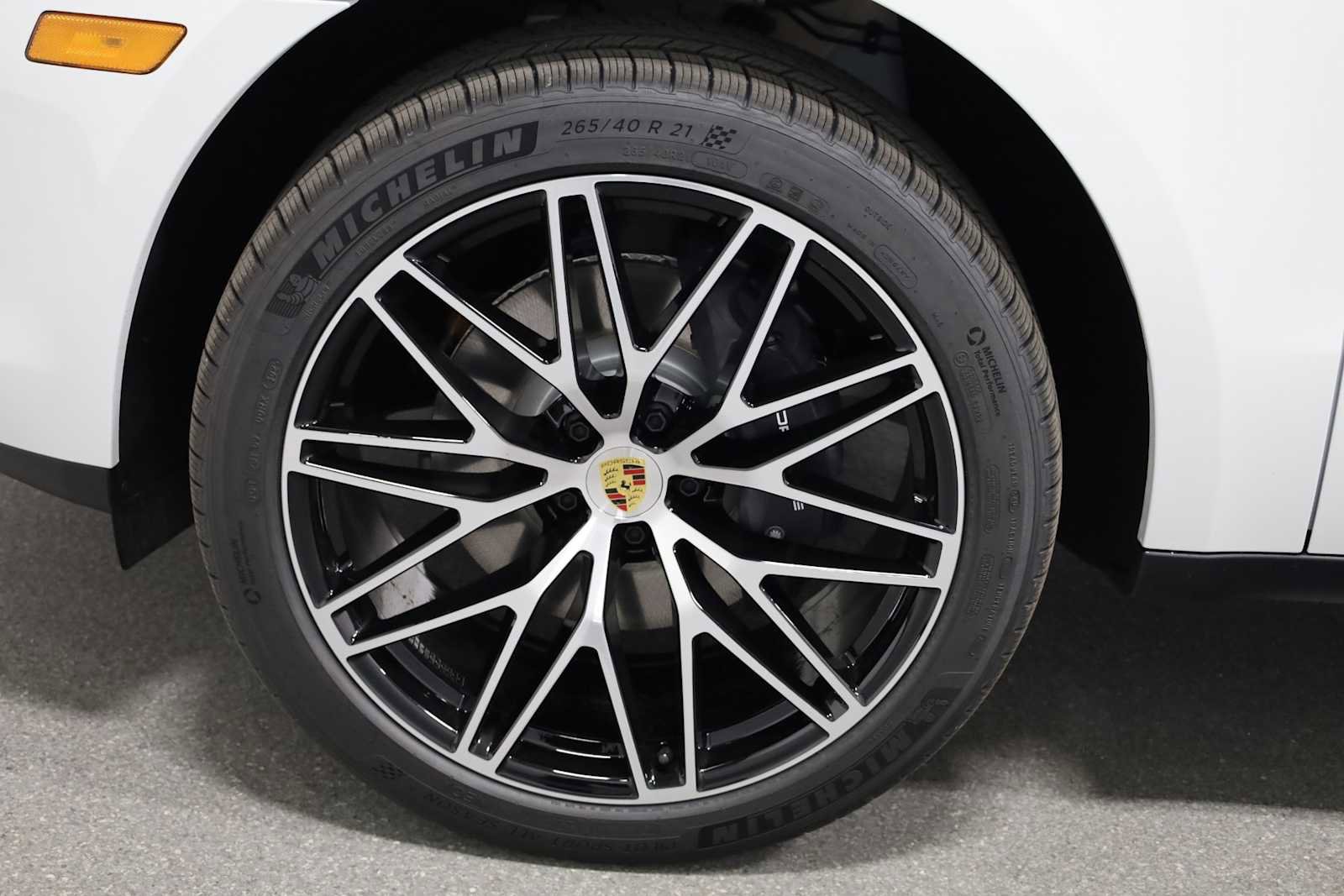 New 2026 Porsche Macan image 48