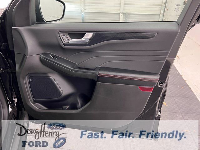 Used 2024 Ford Escape ST-Line image 38