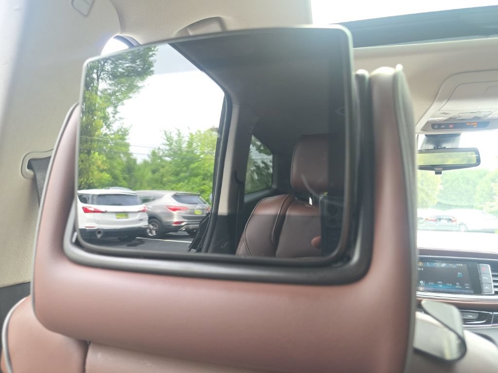 Used 2018 Buick Enclave Avenir w/ Avenir Technology Package AWD/4WD image 31