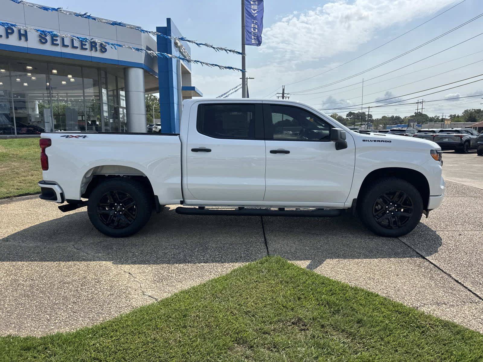 New 2026 Chevrolet Silverado 1500 Custom w/ Turbomax Blackout Package AWD/4WD image 6