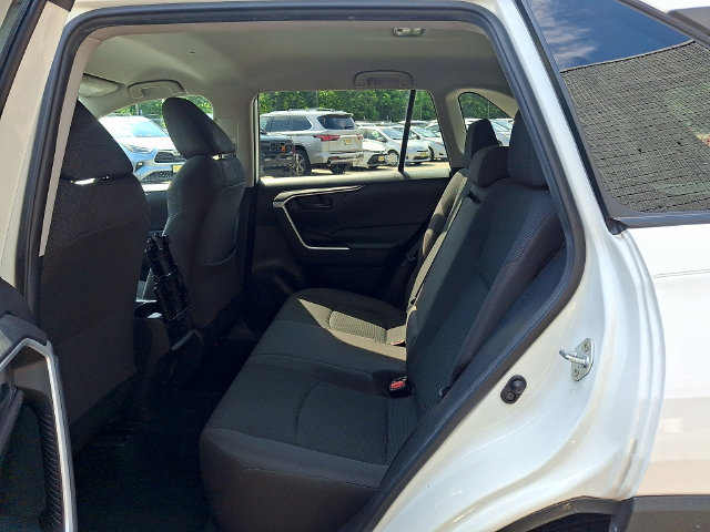 Certified 2021 Toyota RAV4 LE AWD/4WD image 5
