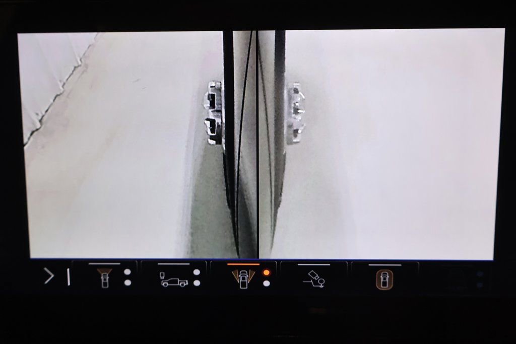 Used 2026 GMC Sierra 3500 Denali Ultimate image 33