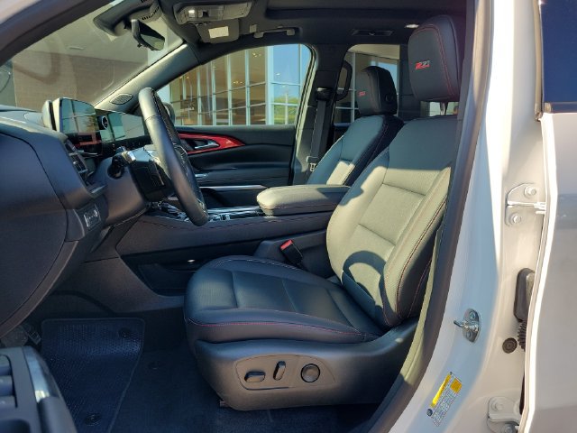 Used 2025 Chevrolet Traverse Z71 w/ Enhanced Driving Package AWD/4WD image 14