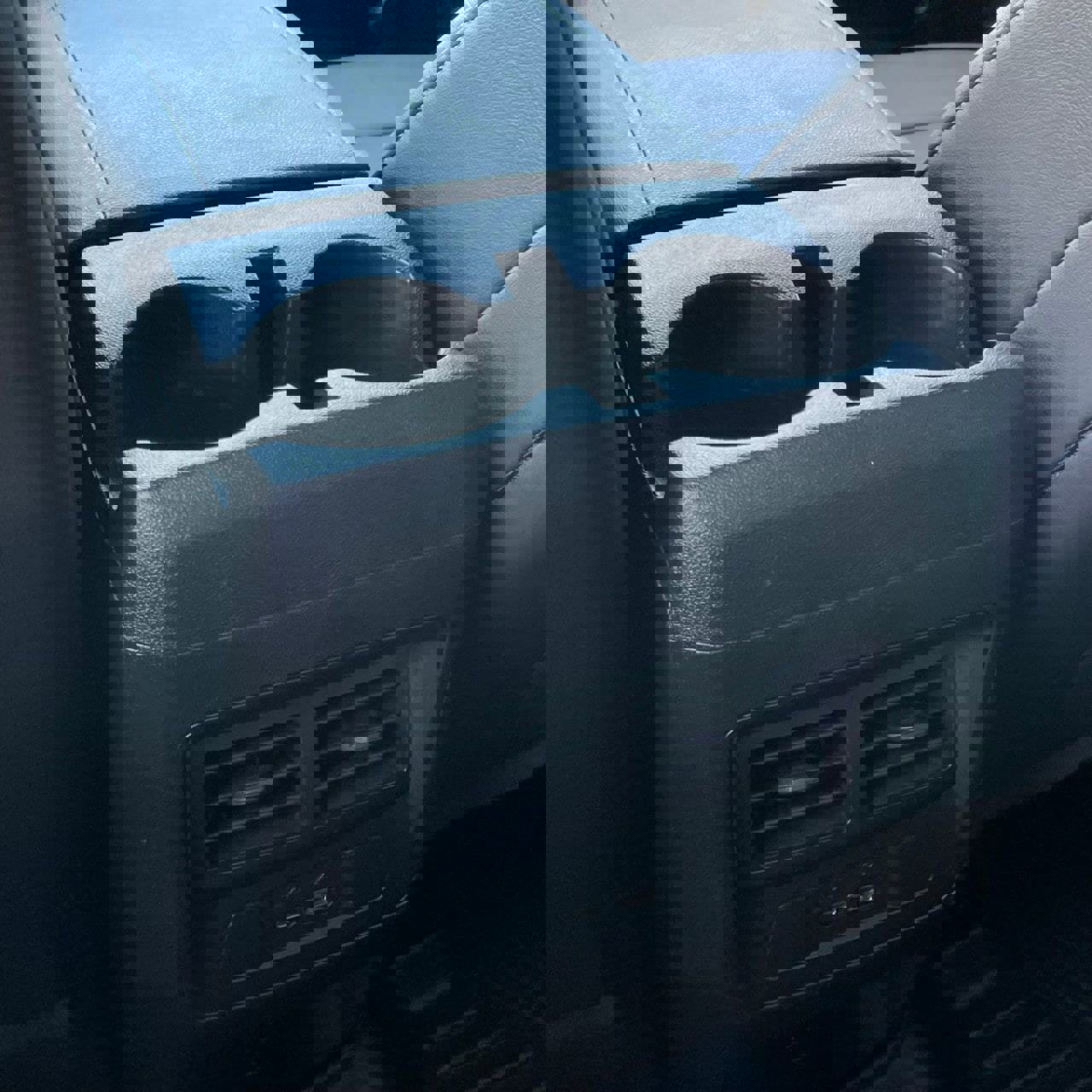 Used 2023 Chevrolet Colorado LT w/ LT Convenience Package III image 25