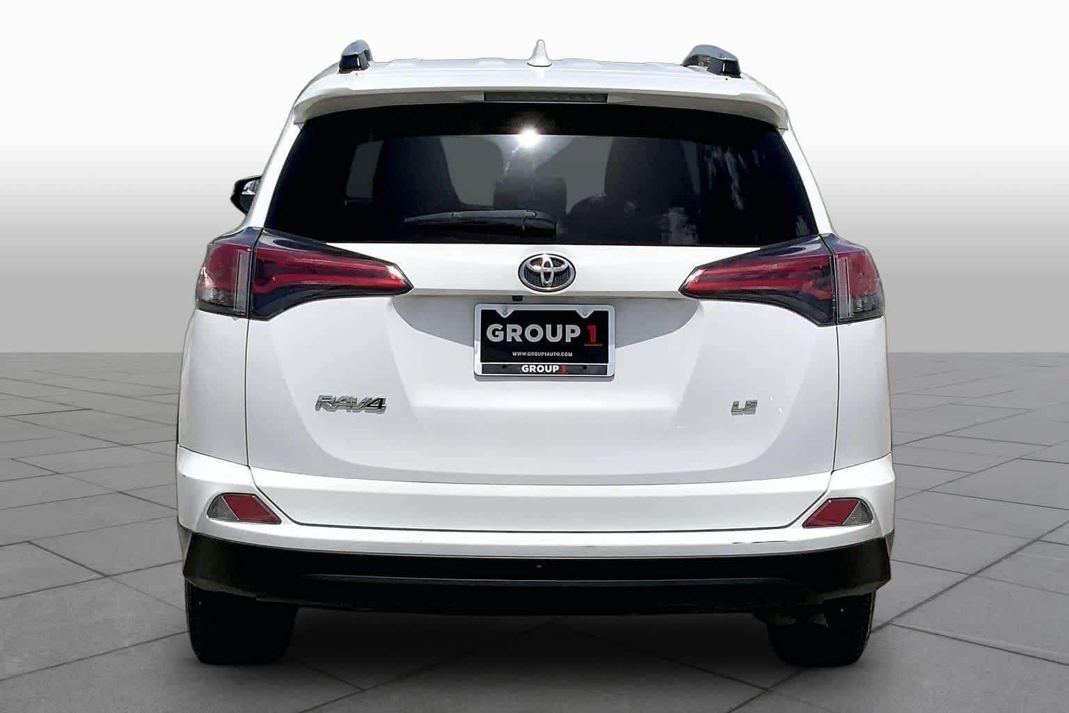 Used 2016 Toyota RAV4 LE FWD image 5