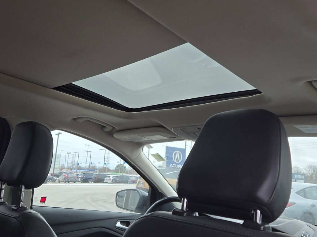 Used 2019 Ford Escape SEL image 11