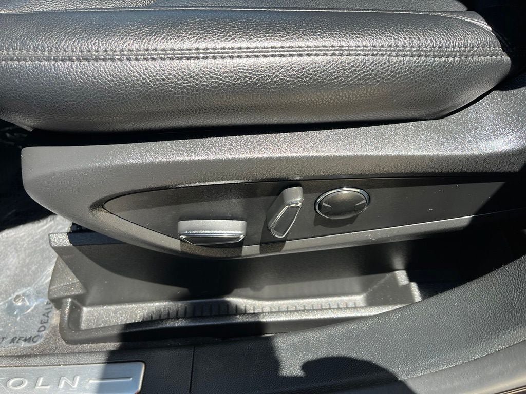 Certified 2023 Lincoln Nautilus AWD w/ Premium Package image 39