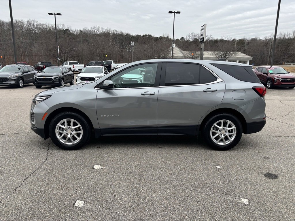 Used 2024 Chevrolet Equinox LT image 2