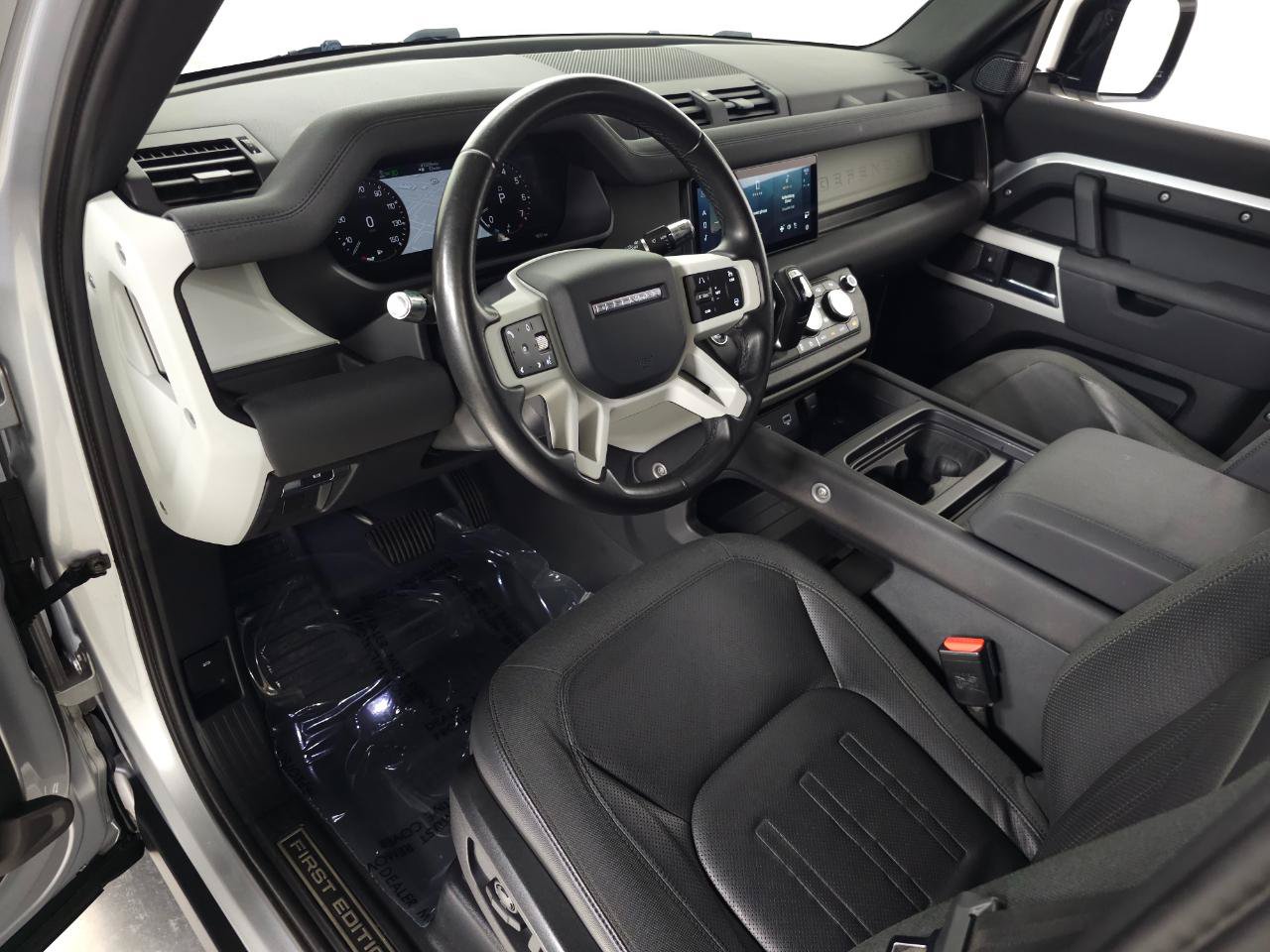 Used 2020 Land Rover Defender 110 First Edition AWD/4WD image 17