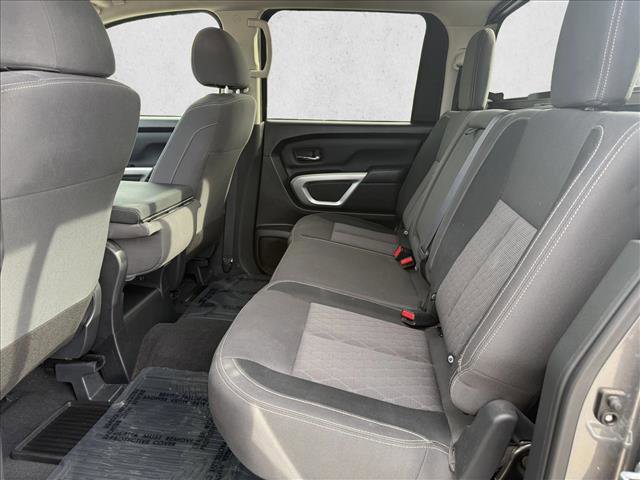 Used 2022 Nissan Titan SV w/ Accessory Utility Package image 21