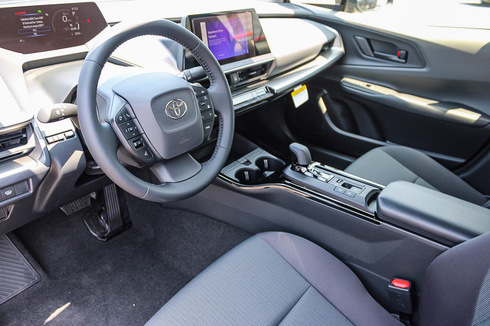 New 2026 Toyota Prius LE FWD image 32