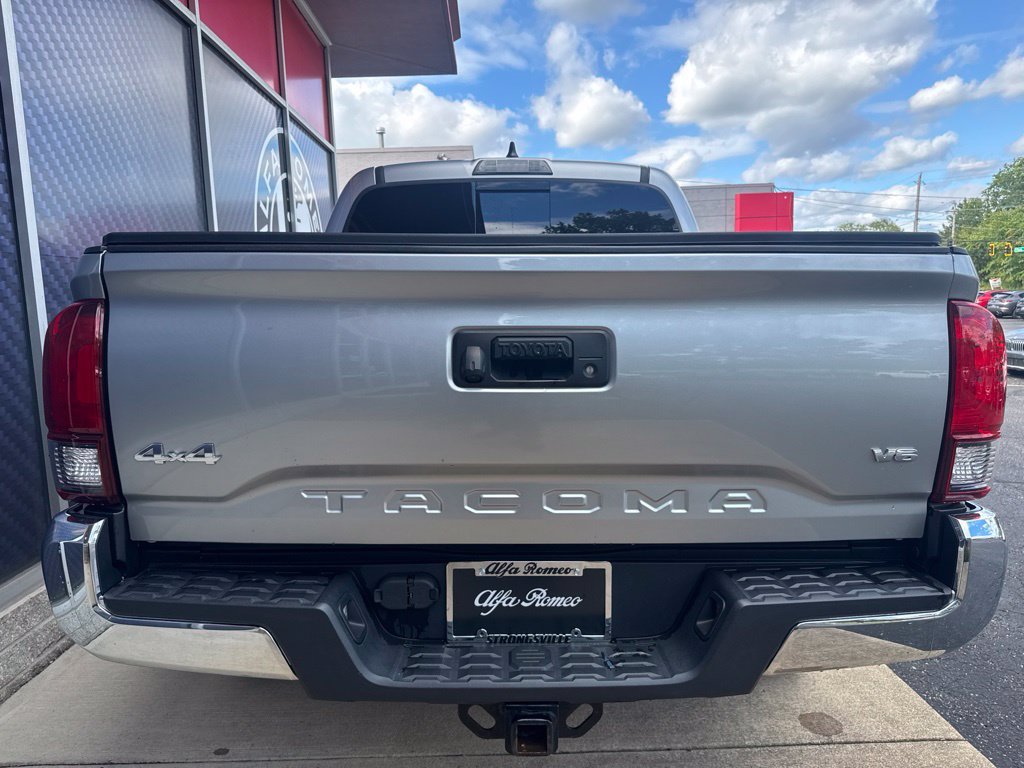 Used 2023 Toyota Tacoma SR5 AWD/4WD image 10