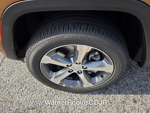 New 2026 Jeep Grand Cherokee L Limited RWD image 19