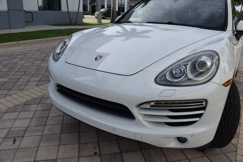 Used 2013 Porsche Cayenne Diesel AWD/4WD image 10