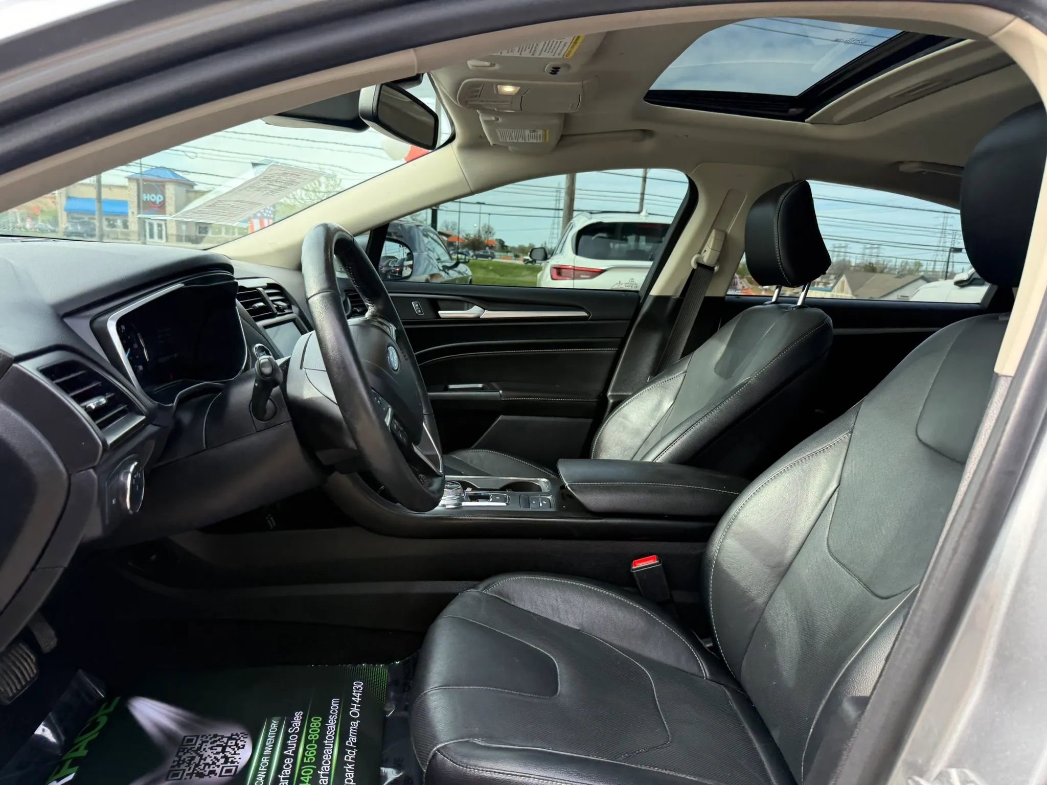 Used 2020 Ford Fusion Energi Titanium FWD image 18