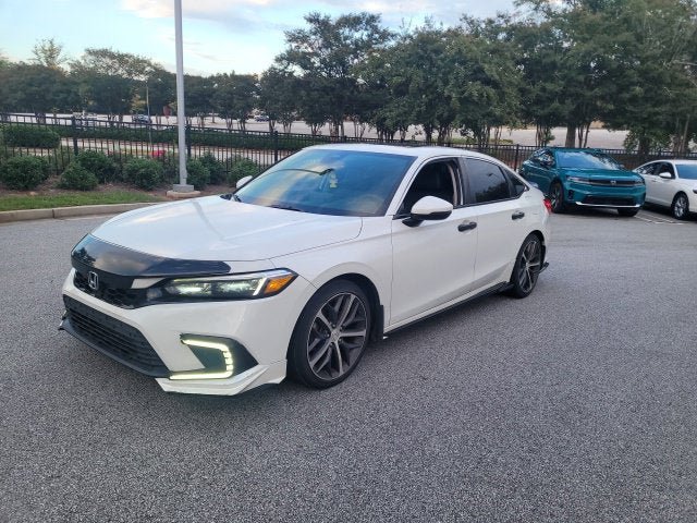 Used 2022 Honda Civic Touring image 3