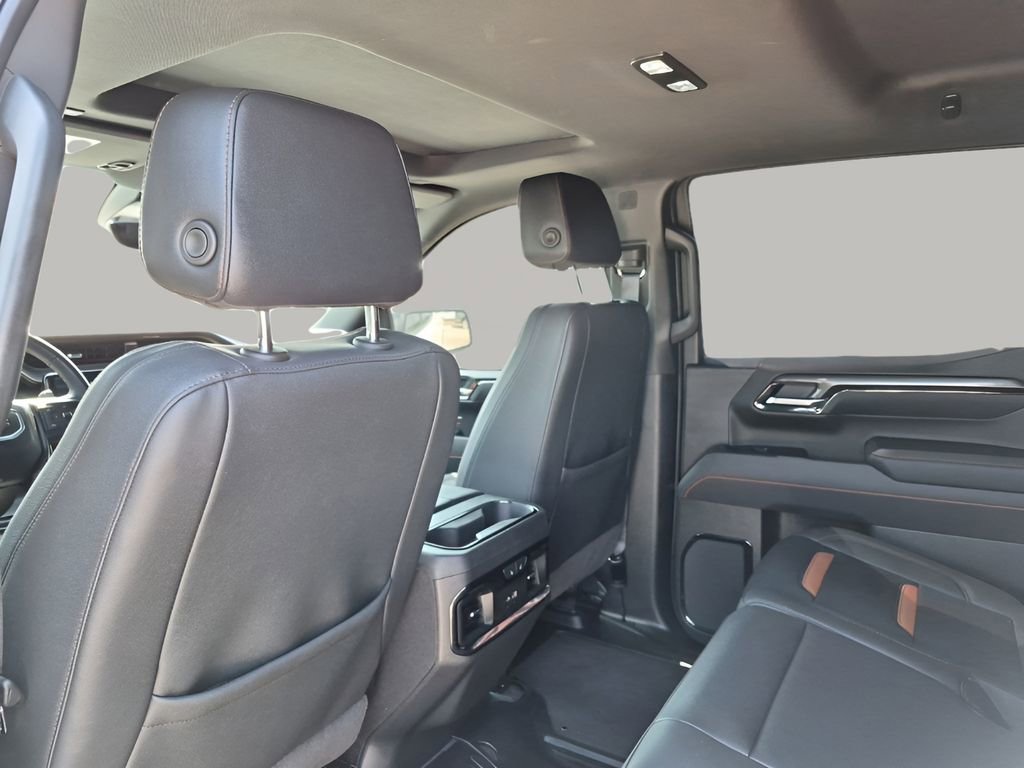 Used 2025 GMC Sierra 1500 AT4 w/ AT4 Premium Package AWD/4WD image 19