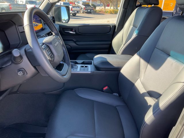 Used 2024 Toyota Land Cruiser image 5