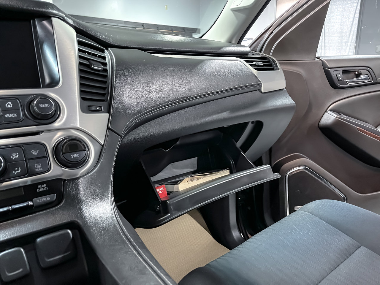 Used 2016 GMC Yukon SLE w/ Convenience Package AWD/4WD image 26