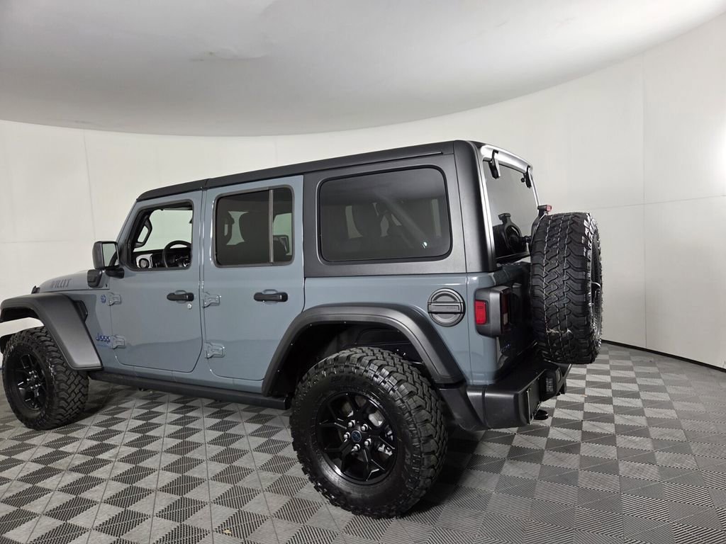 Certified 2025 Jeep Wrangler Willys image 7