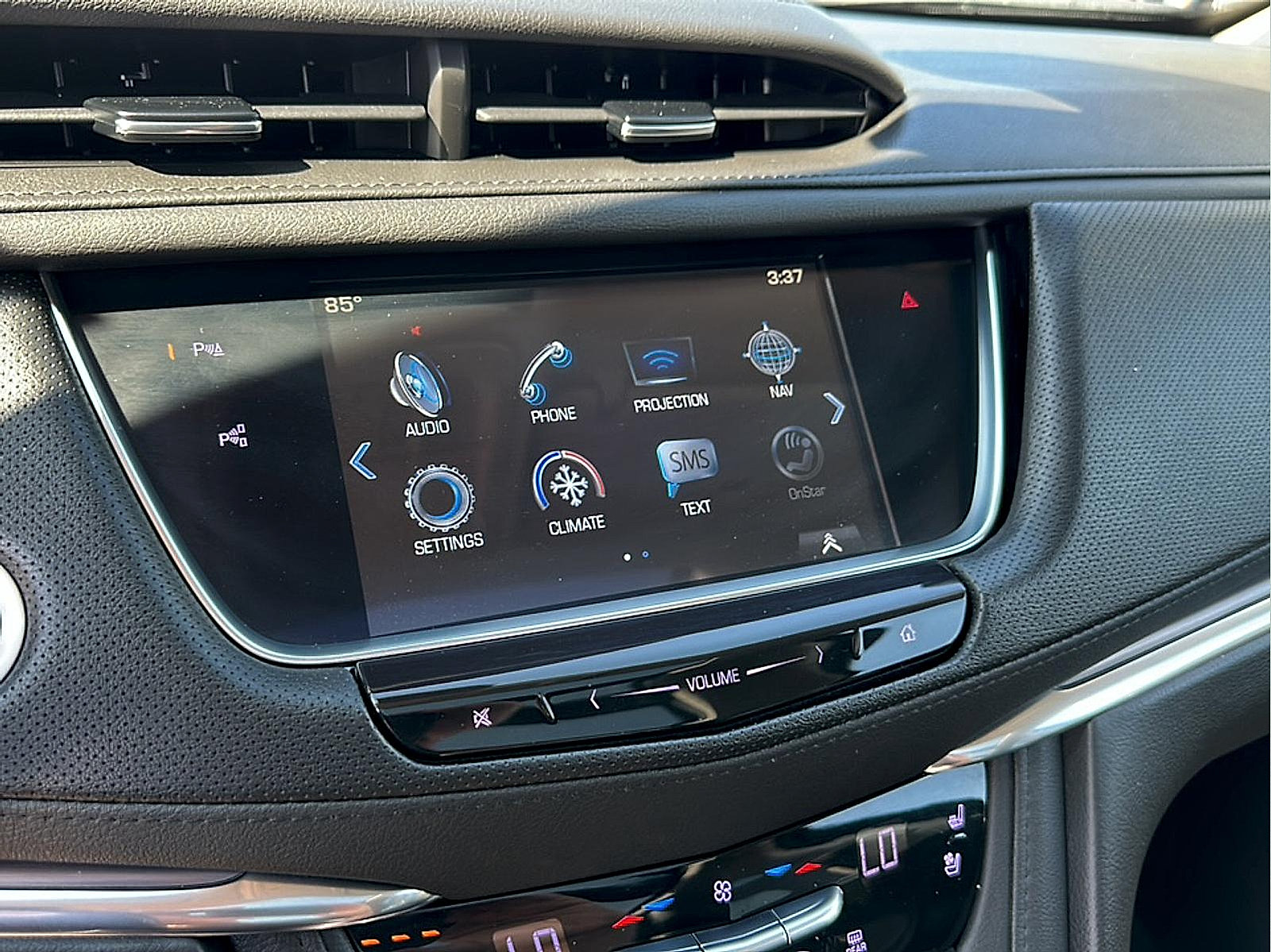 Used 2019 Cadillac XT5 Premium Luxury w/ Driver Assist Package AWD/4WD image 14