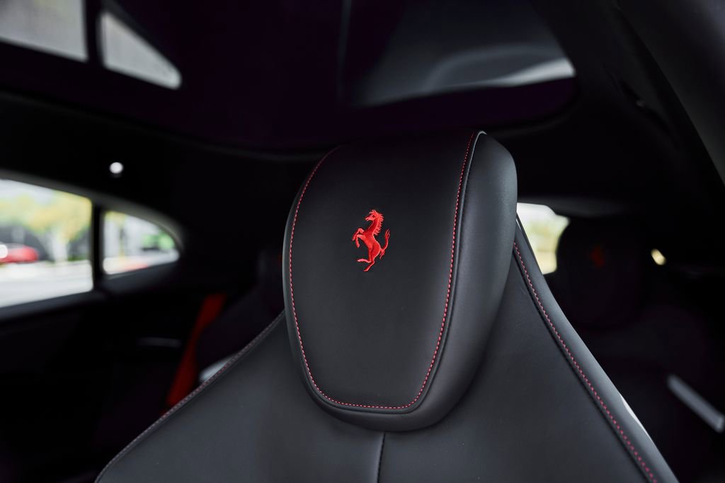 Used 2025 Ferrari Purosangue AWD/4WD image 59