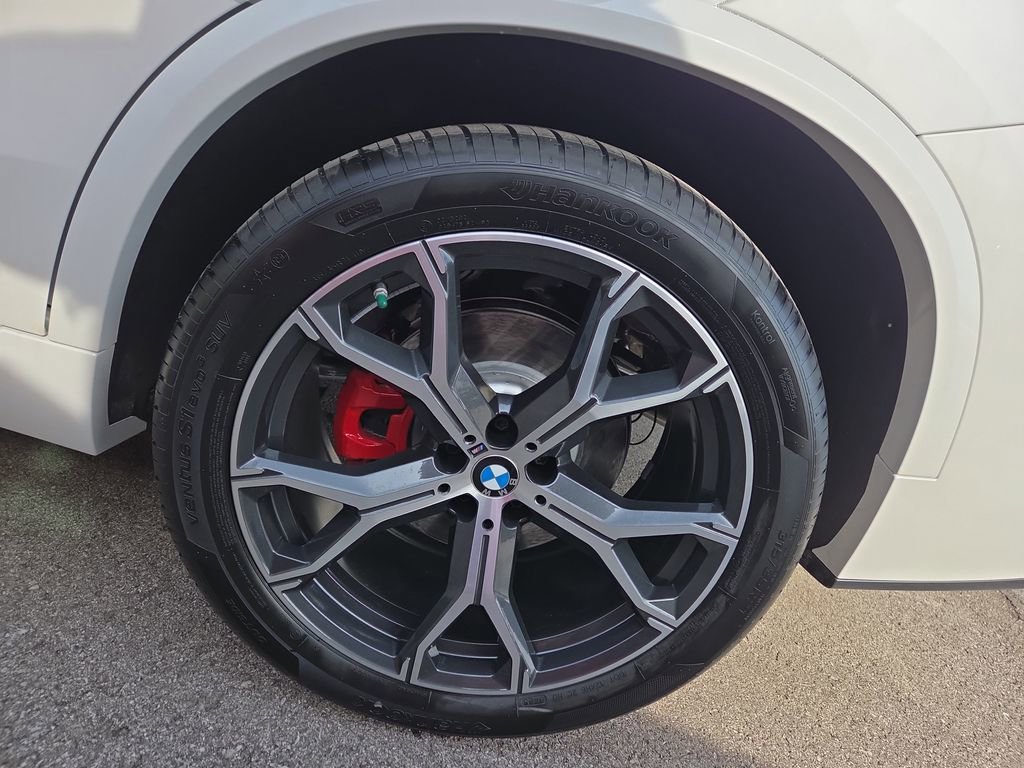 New 2026 BMW X5 xDrive40i w/ Executive Package image 8