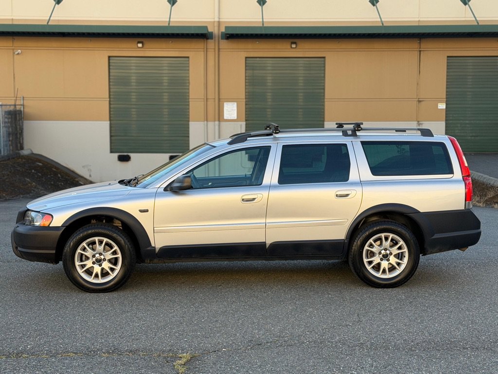 Used 2004 Volvo V70 AWD/4WD image 7