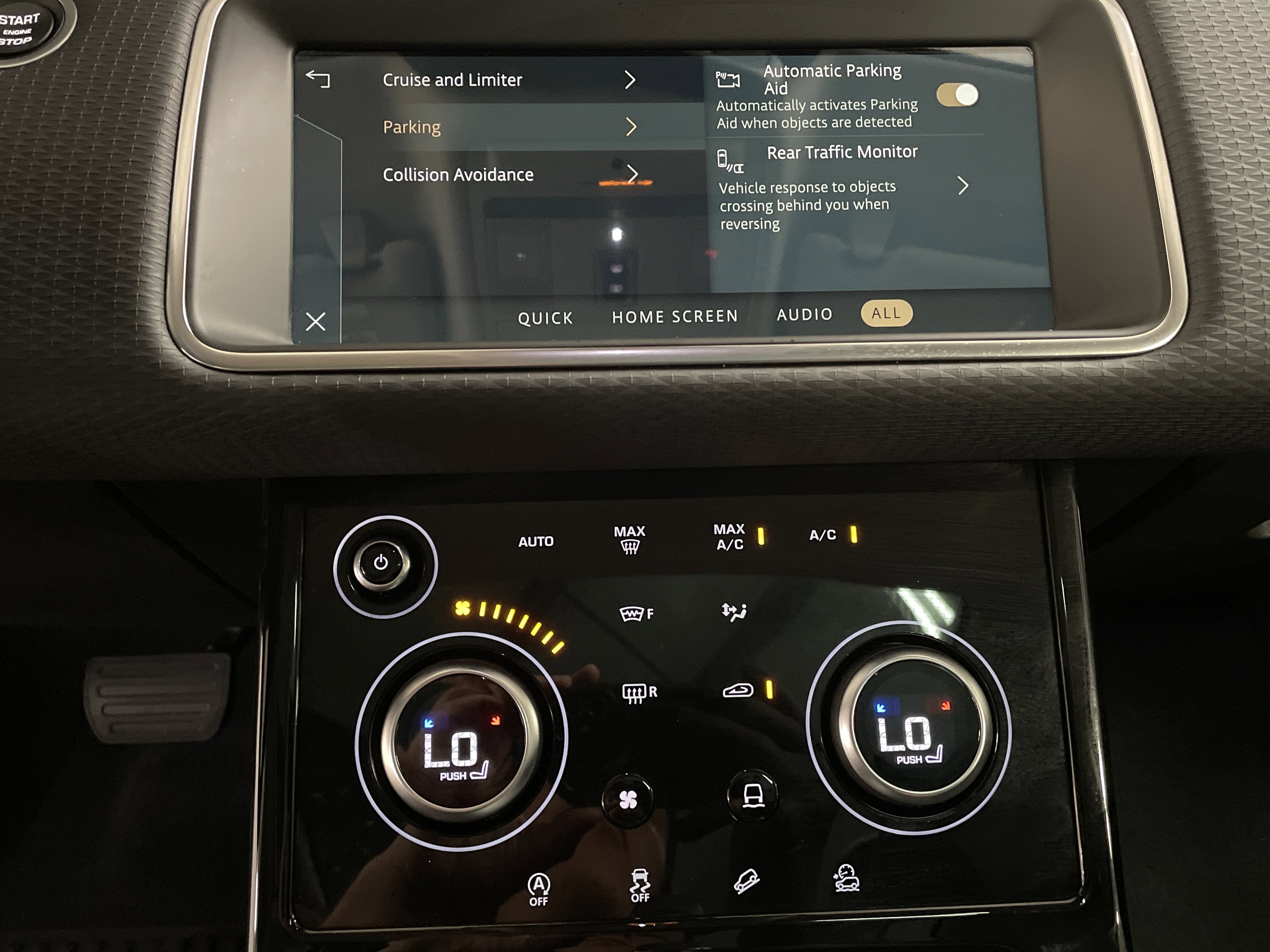 Used 2022 Land Rover Range Rover Evoque S AWD/4WD image 18