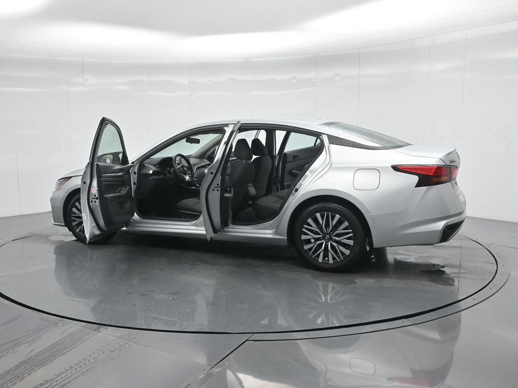 Used 2023 Nissan Altima 2.5 SV image 35