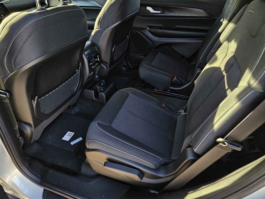New 2026 Jeep Grand Cherokee L Laredo RWD image 10