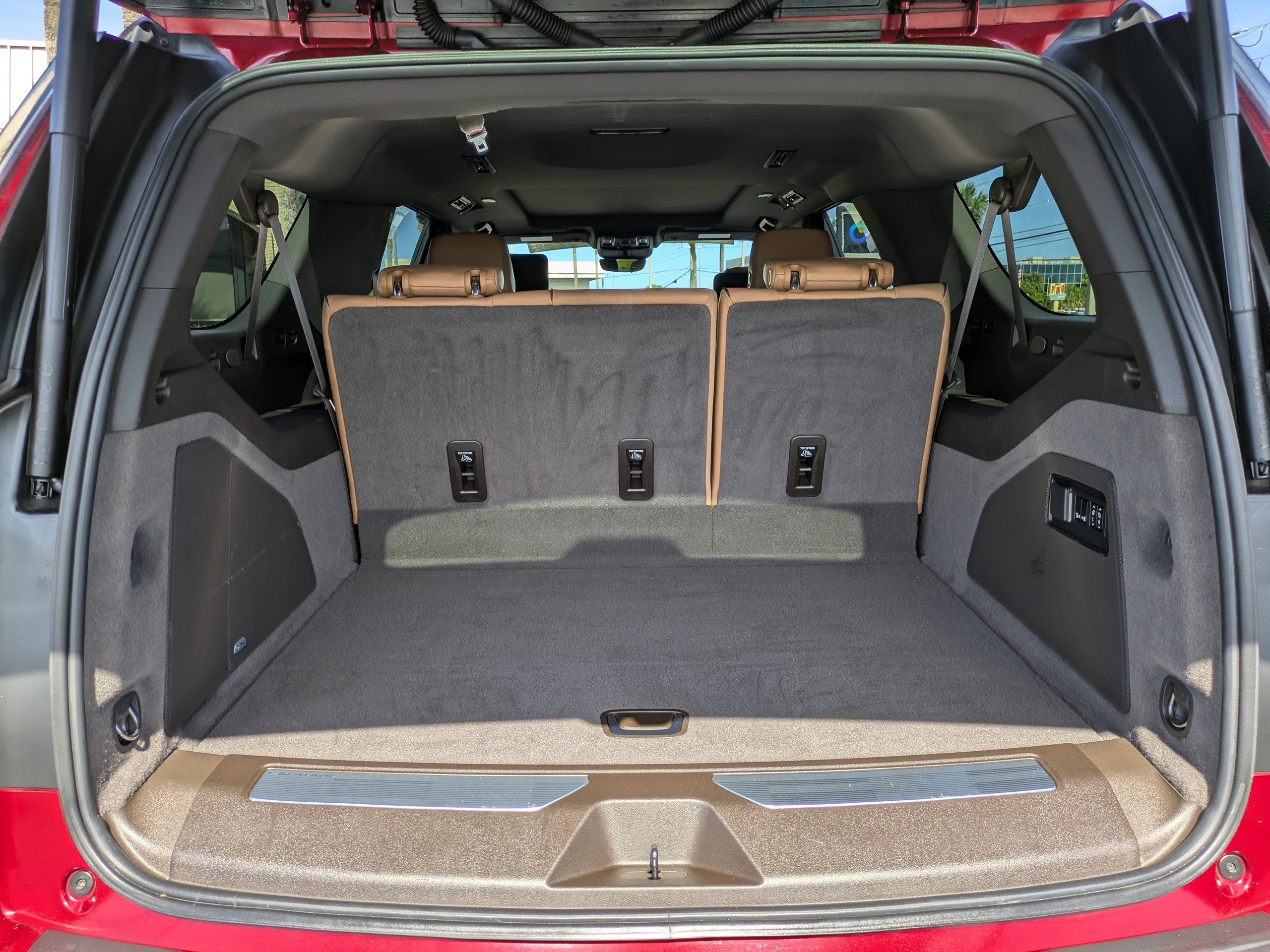 Used 2021 Cadillac Escalade ESV Premium Luxury w/ Driver Assist Tech Package image 11