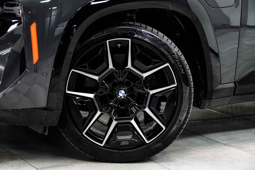 Used 2023 BMW XM AWD/4WD image 3